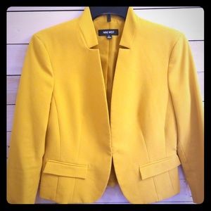 Modern fitted blazer